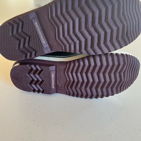 Sorel Joan of Arctic boots in Taffy and Royale. Size 8. - Picture 6 of 10